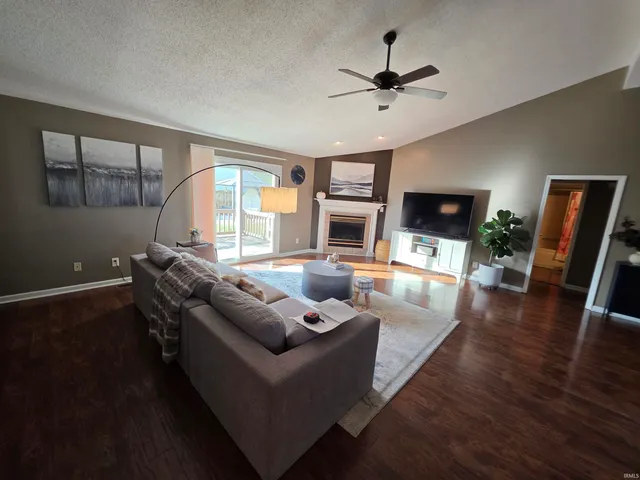 $289,900 | 1801 South O'Hare Boulevard, Yorktown, IN 47396