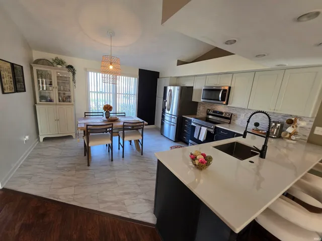 $289,900 | 1801 South O'Hare Boulevard, Yorktown, IN 47396