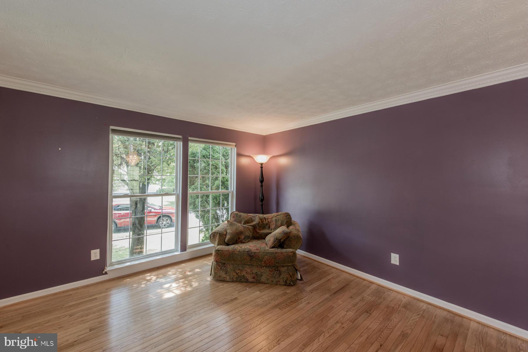 9544 Chaton Road Laurel, MD 20723 - Photo 4 of 28 Living Room