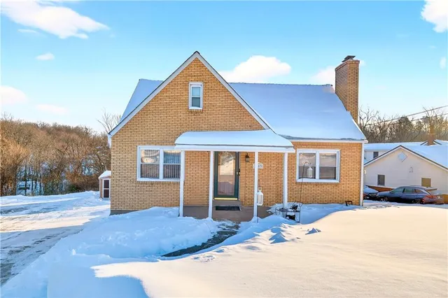 $299,000 | 2003 Ewings Mill Road, Coraopolis, PA 15108