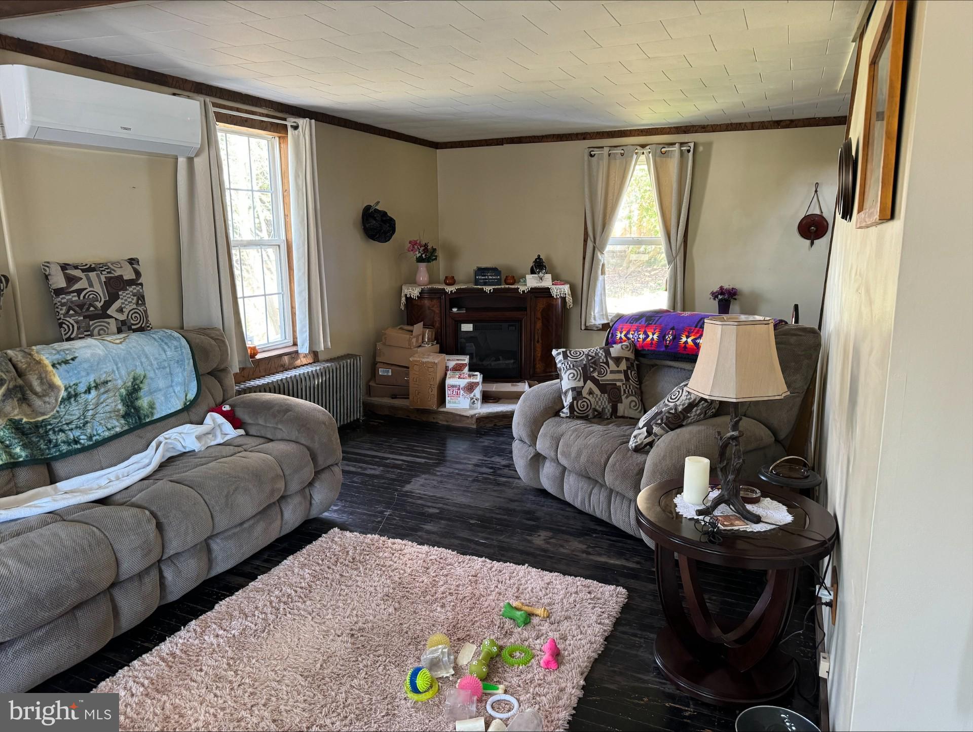 690 High Road Ashland, PA 17921 - Photo 10 of 35 Family Room