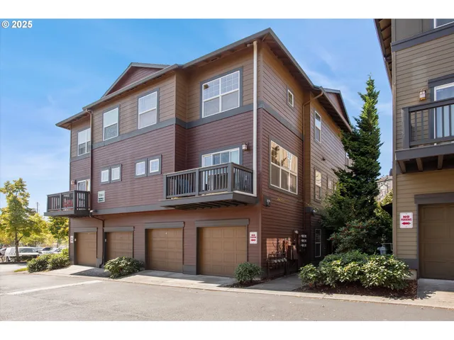 $239,000 | 1000 Southwest 170th Avenue, Unit 201, Beaverton, OR 97003