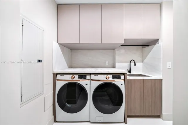 $12,900,000 | 1425 Brickell Avenue, Unit 66D66E, Miami, FL 33131