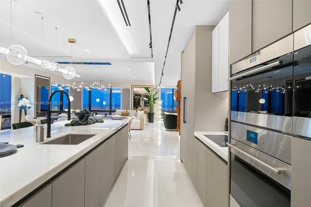 $12,900,000 | 1425 Brickell Avenue, Unit 66D66E, Miami, FL 33131