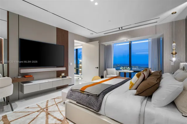 $12,900,000 | 1425 Brickell Avenue, Unit 66D66E, Miami, FL 33131