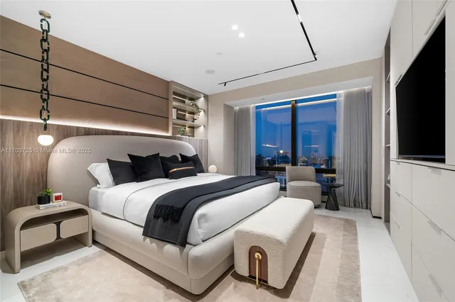 $12,900,000 | 1425 Brickell Avenue, Unit 66D66E, Miami, FL 33131