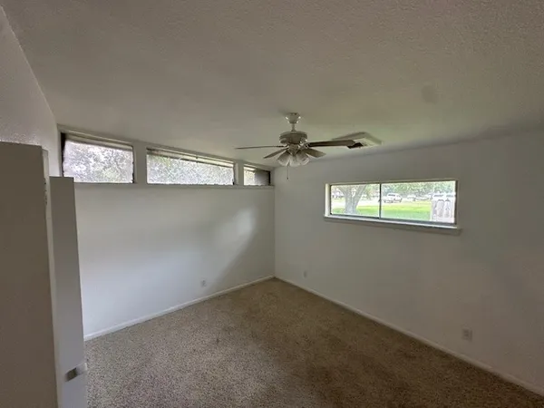 $189,900 | 3900 Aggie Drive, Bay City, TX 77414