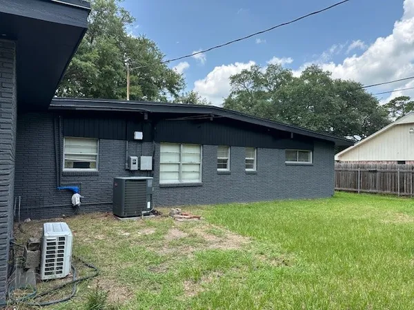 $189,900 | 3900 Aggie Drive, Bay City, TX 77414