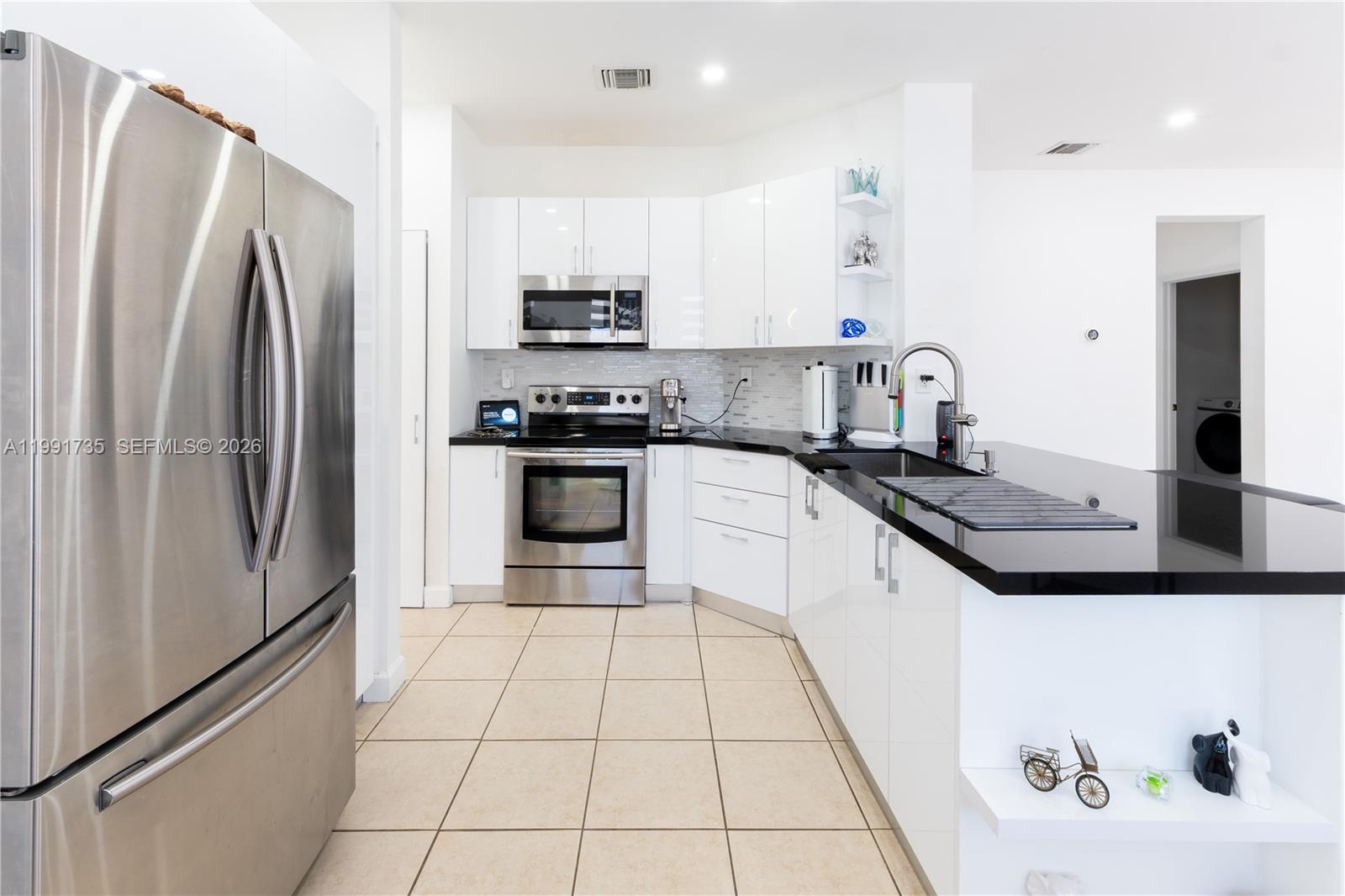 10856 Southwest 247th Street Homestead, FL 33032 - Photo 4 of 30