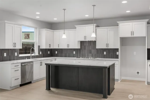 $910,235 | 20328 146th St Court East, Unit 704, Bonney Lake, WA 98391