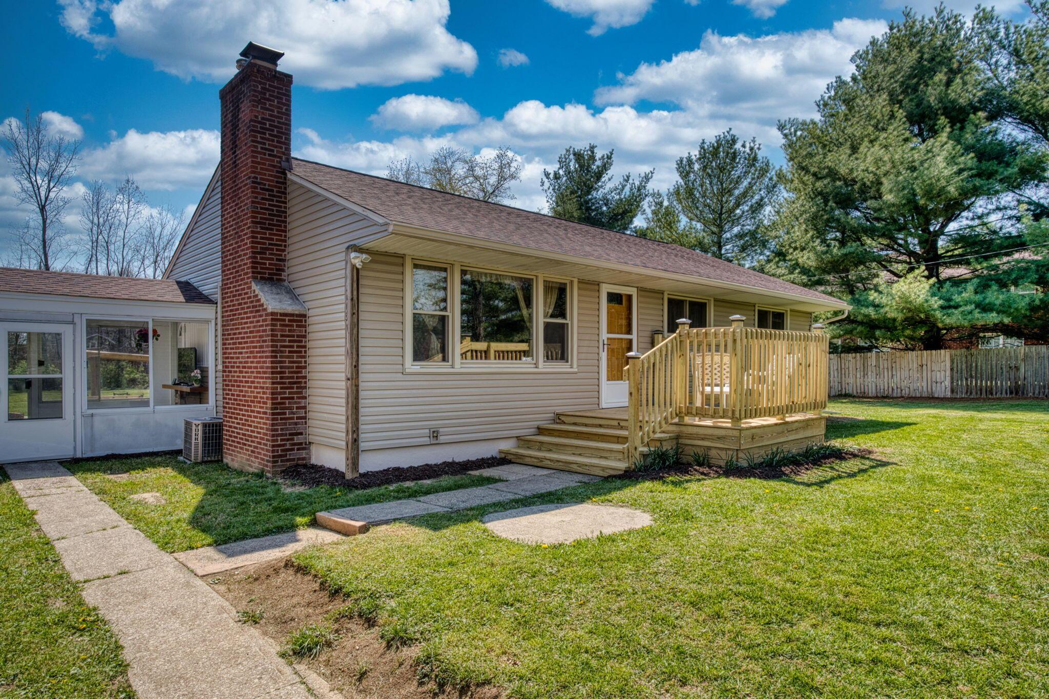 507 Agler Road Columbus, OH 43230 - Photo 6 of 74 Front Deck