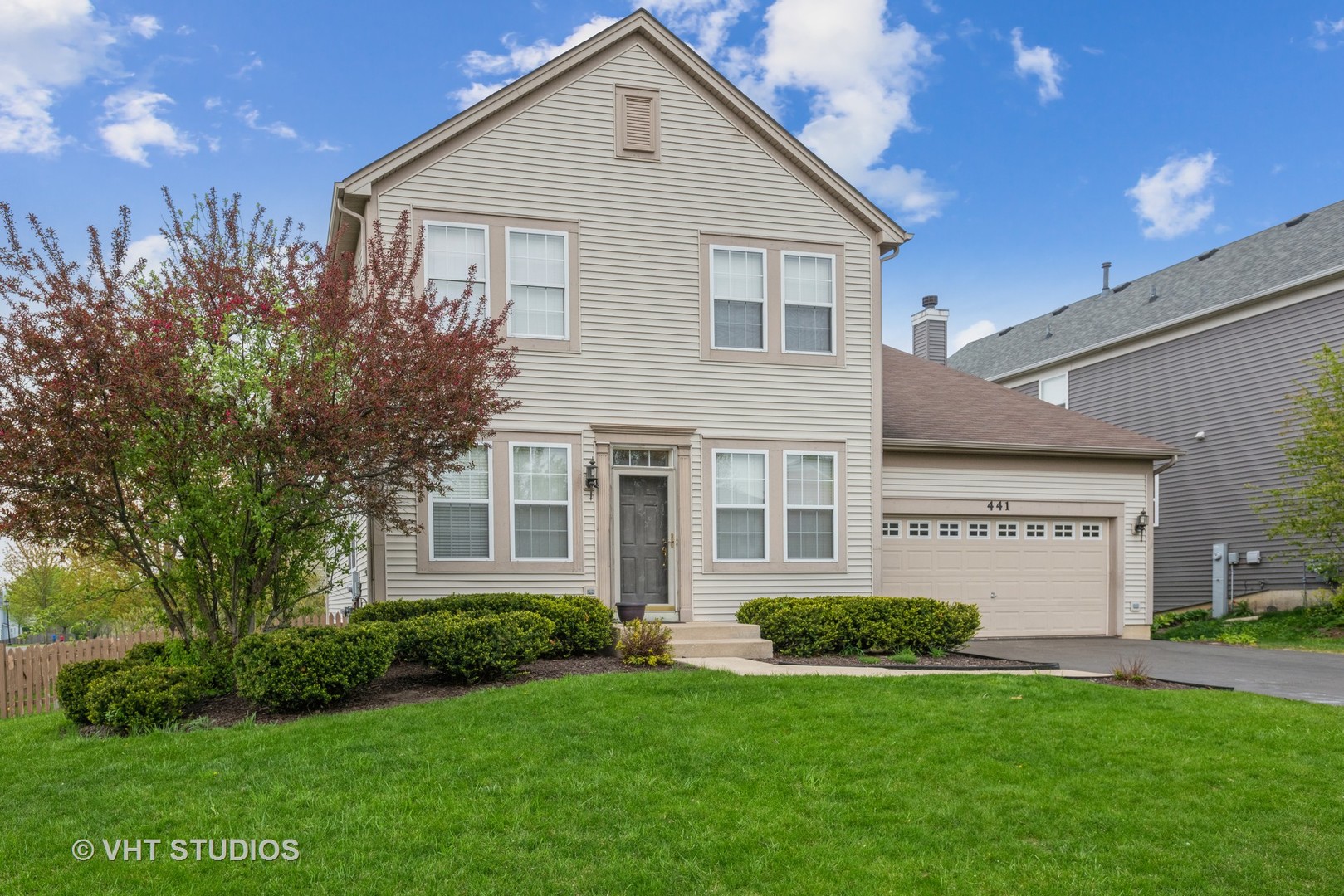 441 Valley View Drive St. Charles, IL 60175 - Photo 2 of 22