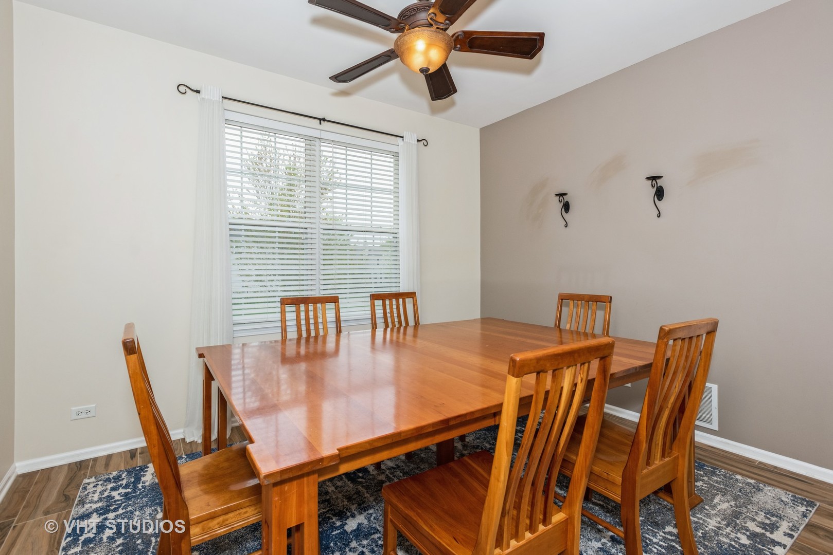 441 Valley View Drive St. Charles, IL 60175 - Photo 4 of 22