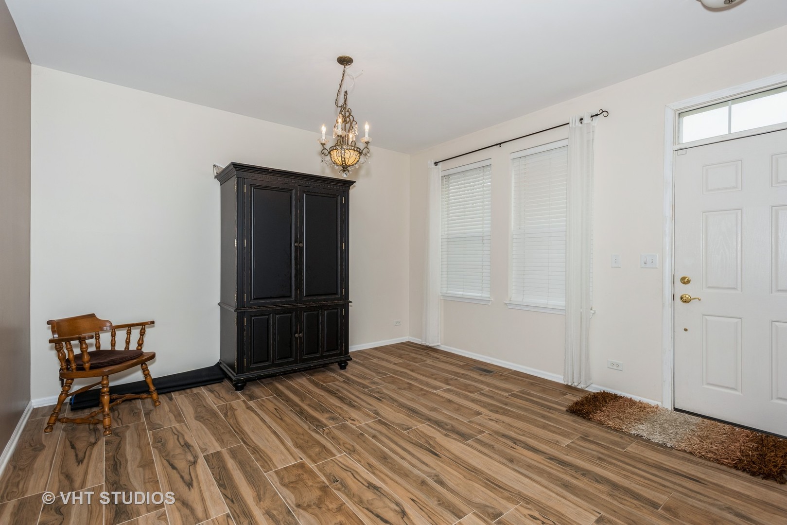 441 Valley View Drive St. Charles, IL 60175 - Photo 5 of 22
