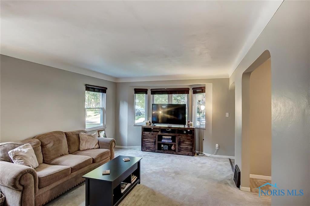 4210 Garrison Road Toledo, OH 43613 - Photo 7 of 36 Gallery Image 7