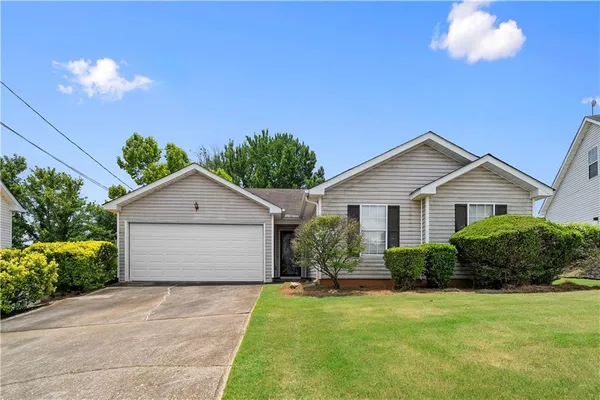 $179,900 | 5515 Lofwood Lane, Lithonia, GA 30058