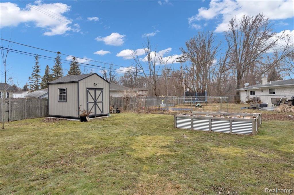 38855 Union Lake Road Clinton Township, MI 48036 - Photo 22 of 27 Gallery Image 22