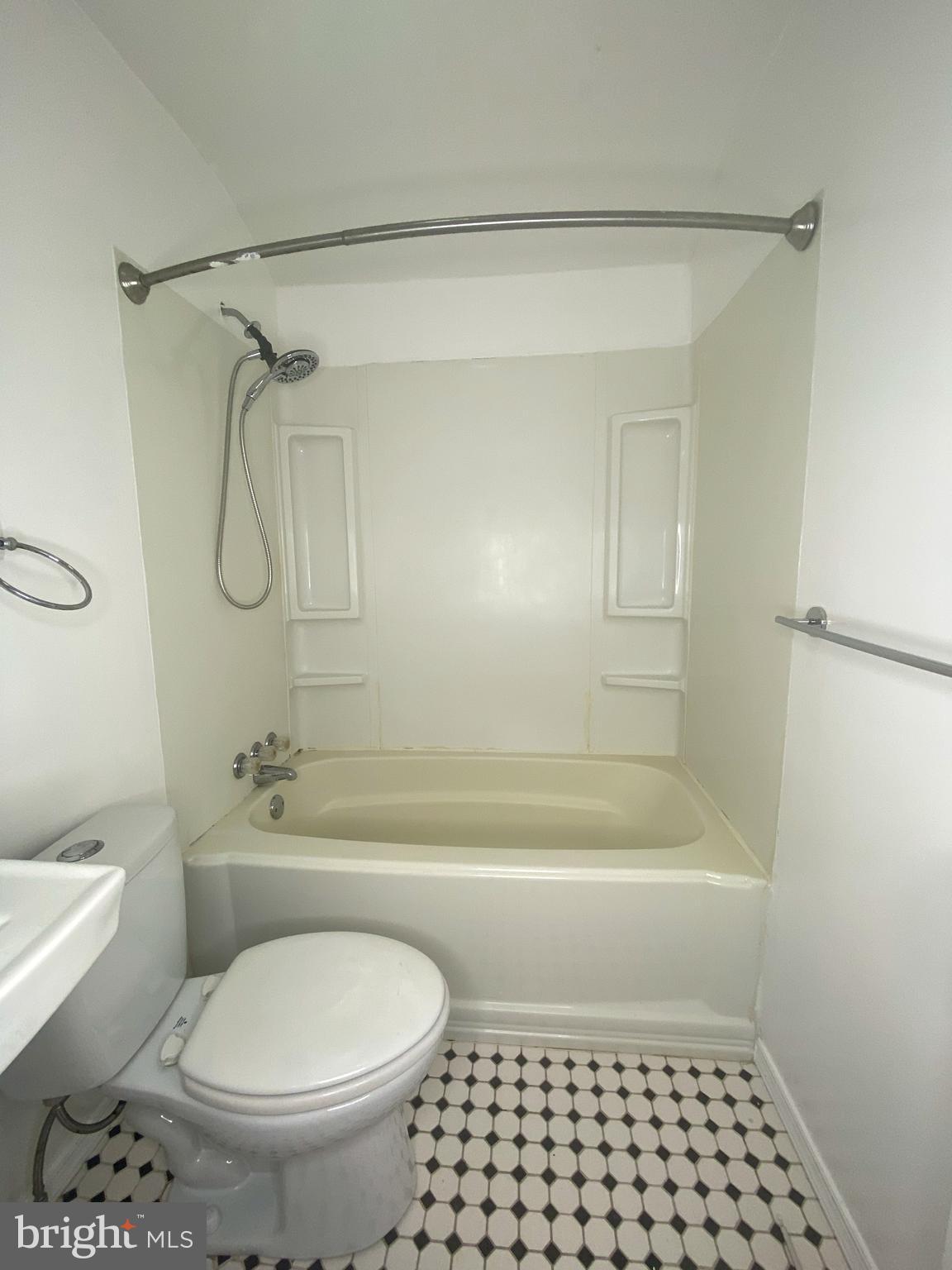 1914 Kelmore Road Dundalk, MD 21222 - Photo 10 of 21