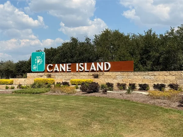 $860,000 | 6811 Mirabeau Lane, Katy, TX 77493