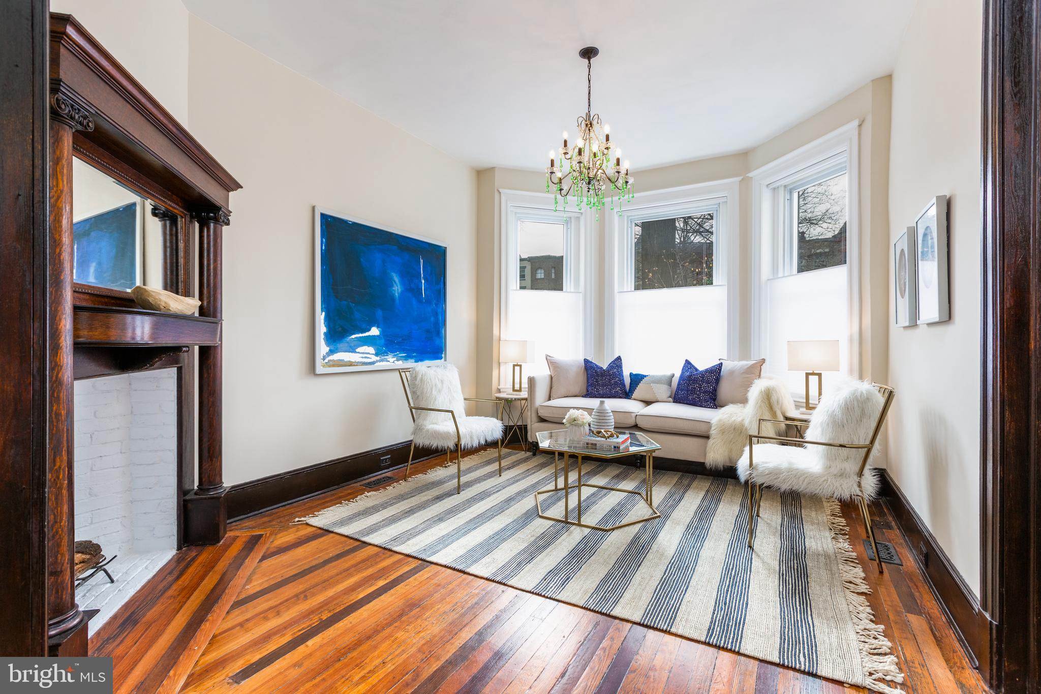 37 Rhode Island Avenue Northwest Washington, DC 20001 - Photo 4 of 62 Living Room