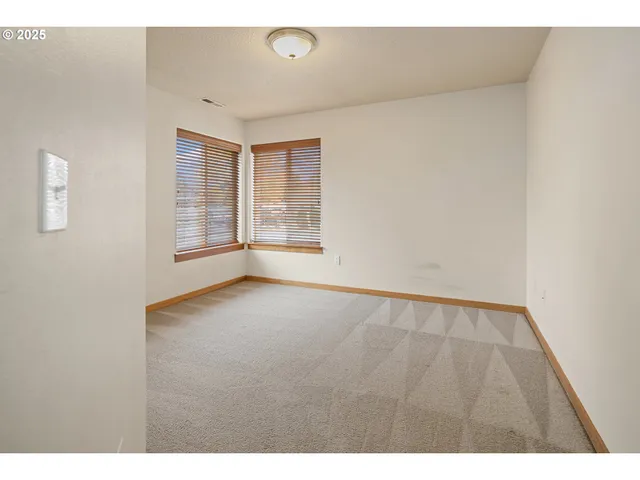 $589,900 | 6935 Southeast Renada Street, Milwaukie, OR 97267