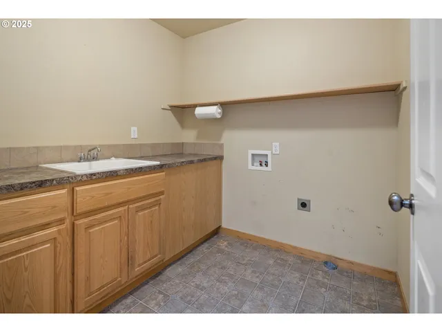 $589,900 | 6935 Southeast Renada Street, Milwaukie, OR 97267