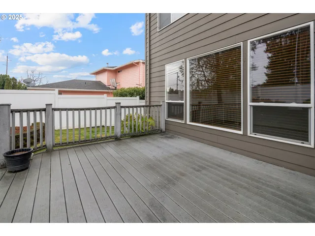 $589,900 | 6935 Southeast Renada Street, Milwaukie, OR 97267