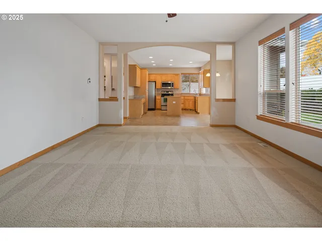 $589,900 | 6935 Southeast Renada Street, Milwaukie, OR 97267