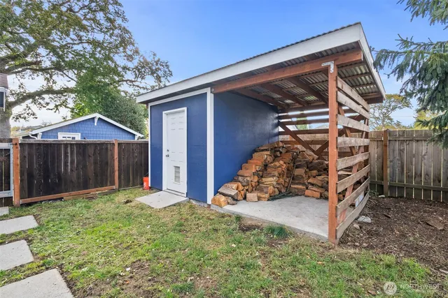 a balcony with furniture and garden