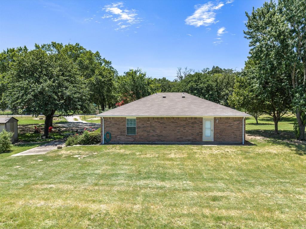 1100 Greg Street Azle, TX 76020 - Photo 29 of 39