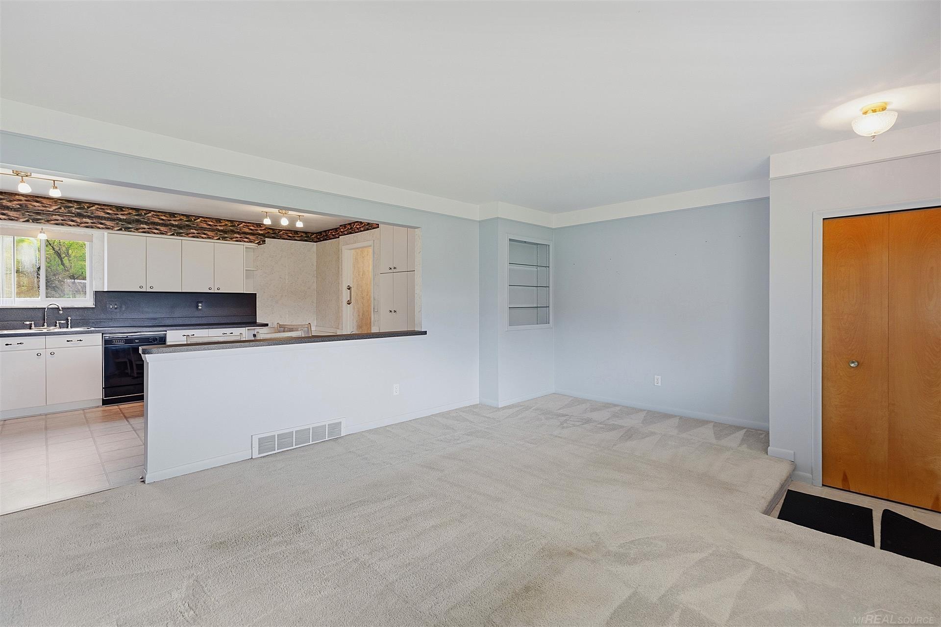 48809 Sugarbush Road Chesterfield, MI 48047 - Photo 4 of 47 Gallery Image 4