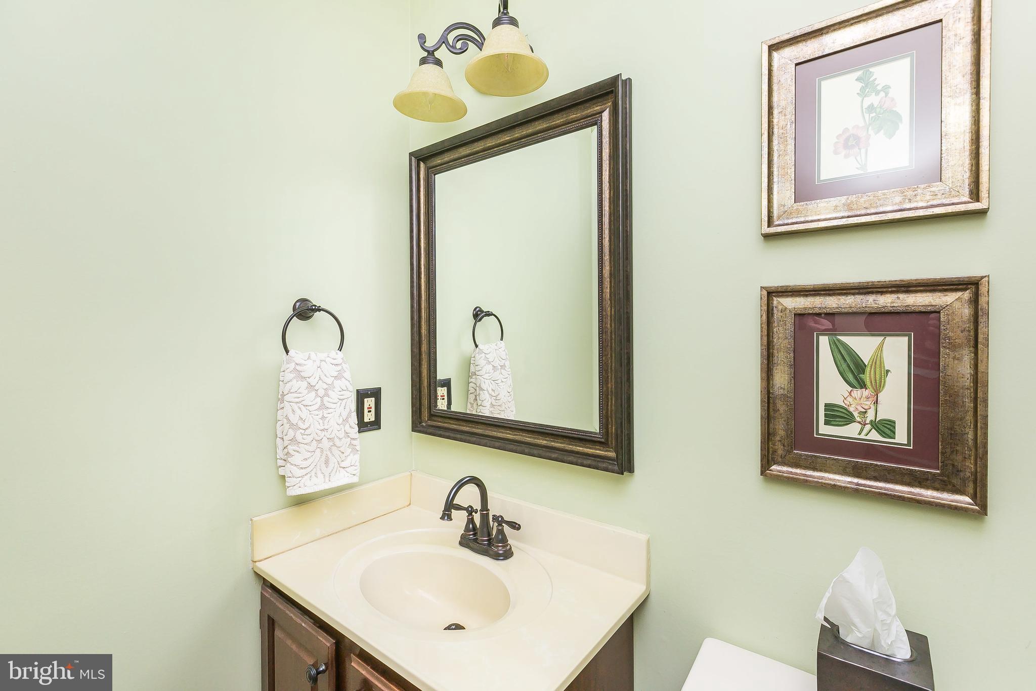 9543 Hallhurst Road Baltimore, MD 21236 - Photo 20 of 45 MAIN LEVEL HALF BATH