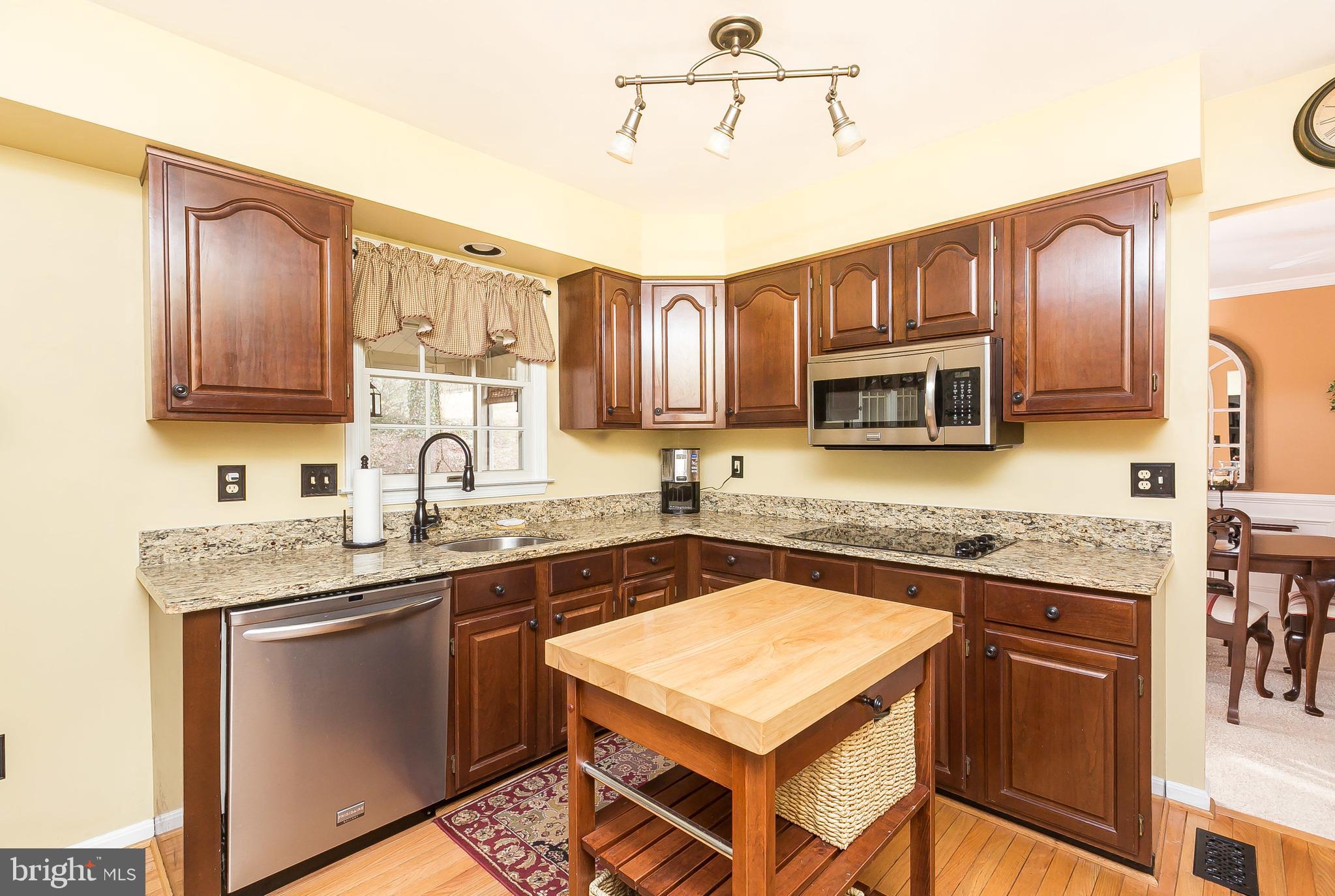 9543 Hallhurst Road Baltimore, MD 21236 - Photo 9 of 45 KITCHEN
