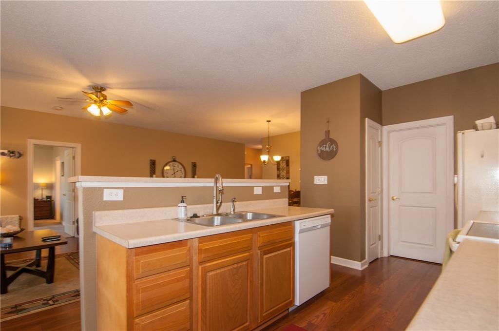 10904 Roundtree Road Fishers, IN 46037 - Photo 14 of 30 Gallery Image 14
