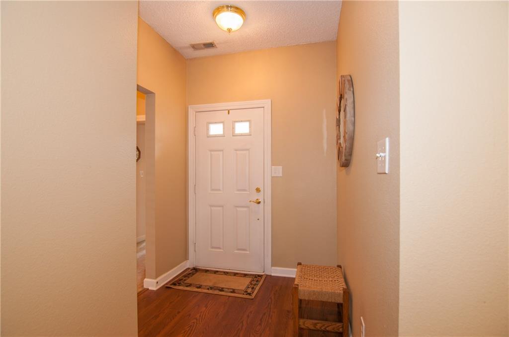 10904 Roundtree Road Fishers, IN 46037 - Photo 5 of 30 Gallery Image 5