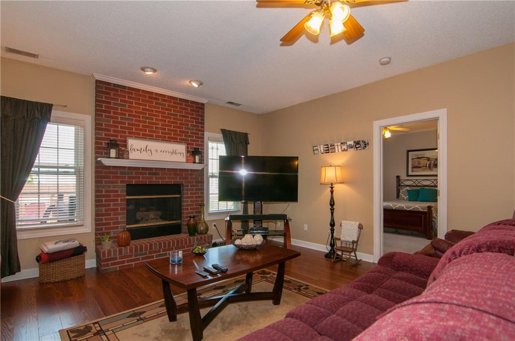 10904 Roundtree Road Fishers, IN 46037 - Photo 8 of 30 Gallery Image 8