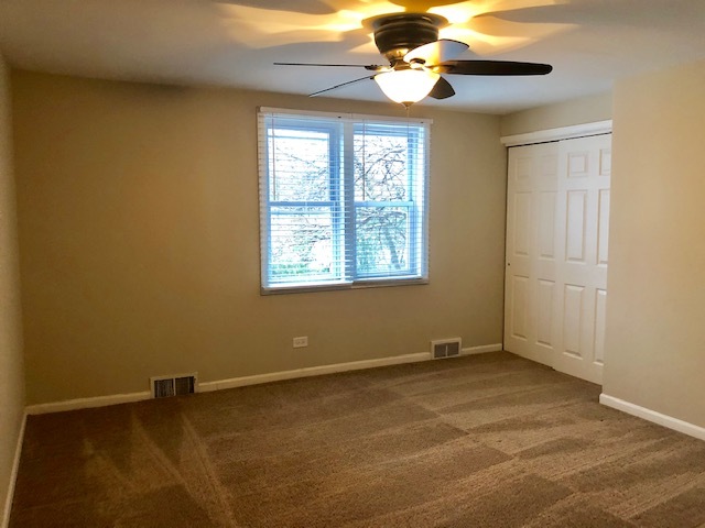40 Valley Road Glen Ellyn, IL 60137 - Photo 19 of 24 a view of an empty room with a window