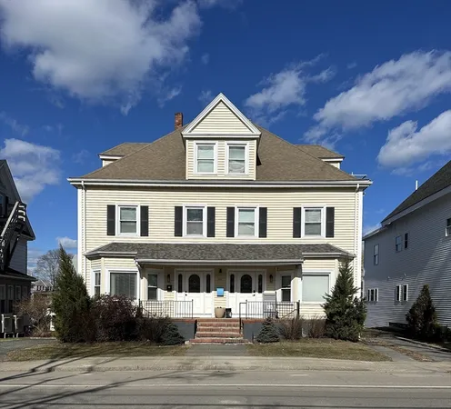 $3,200 | 131 Court Street, Unit 1L, Plymouth, MA 02360