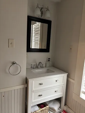 $3,200 | 131 Court Street, Unit 1L, Plymouth, MA 02360