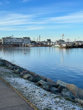 $3,200 | 131 Court Street, Unit 1L, Plymouth, MA 02360