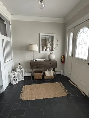 $3,200 | 131 Court Street, Unit 1L, Plymouth, MA 02360