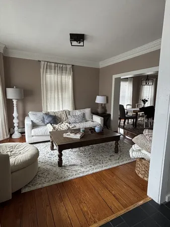 $3,200 | 131 Court Street, Unit 1L, Plymouth, MA 02360
