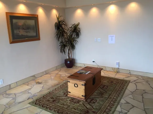 $2,800 | 6211 West Northwest Highway, Unit 2700, Dallas, TX 75225