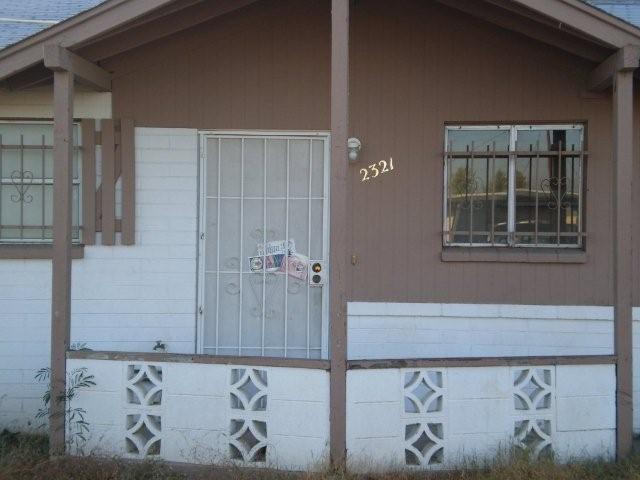 2321 East Chipman Road Phoenix, AZ 85040 - Photo 1 of 4 Front
