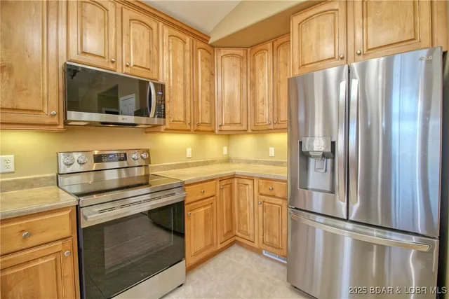 $414,900 | 5175 Vicus Castri, Osage Beach, MO 65065