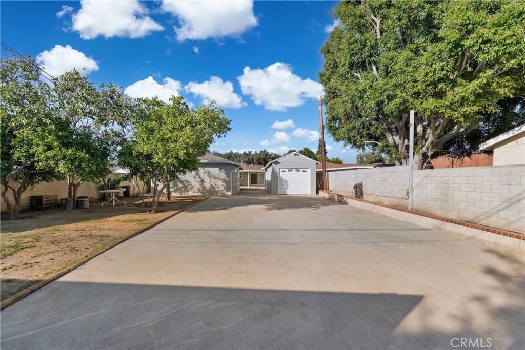 1104 Williamson Avenue Fullerton, CA 92833 - Photo 16 of 75