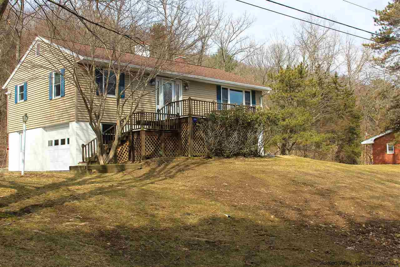 28 Hudson Ridge Road New Baltimore, NY 12124 - Photo 1 of 32 Photo 1