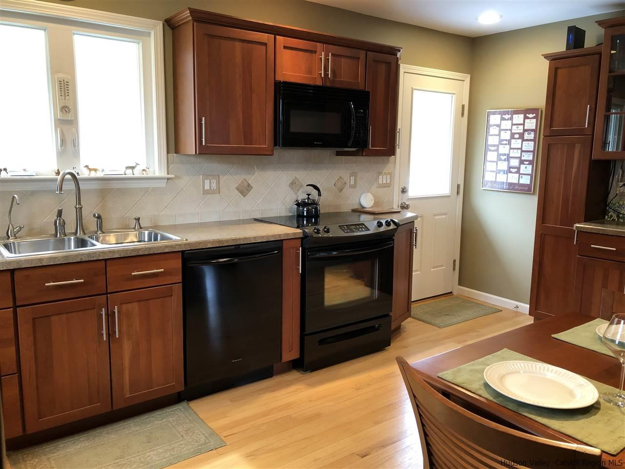 28 Hudson Ridge Road New Baltimore, NY 12124 - Photo 12 of 32 Photo 12