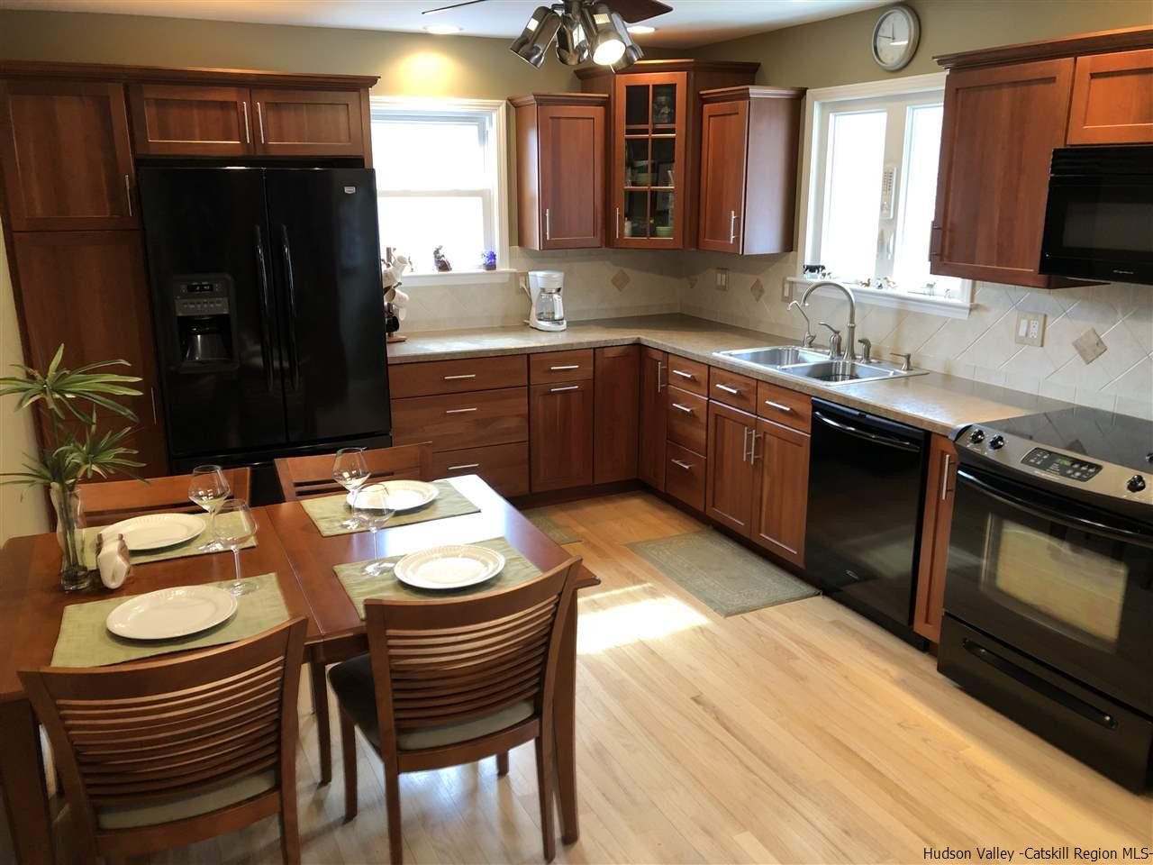 28 Hudson Ridge Road New Baltimore, NY 12124 - Photo 14 of 32 Photo 14