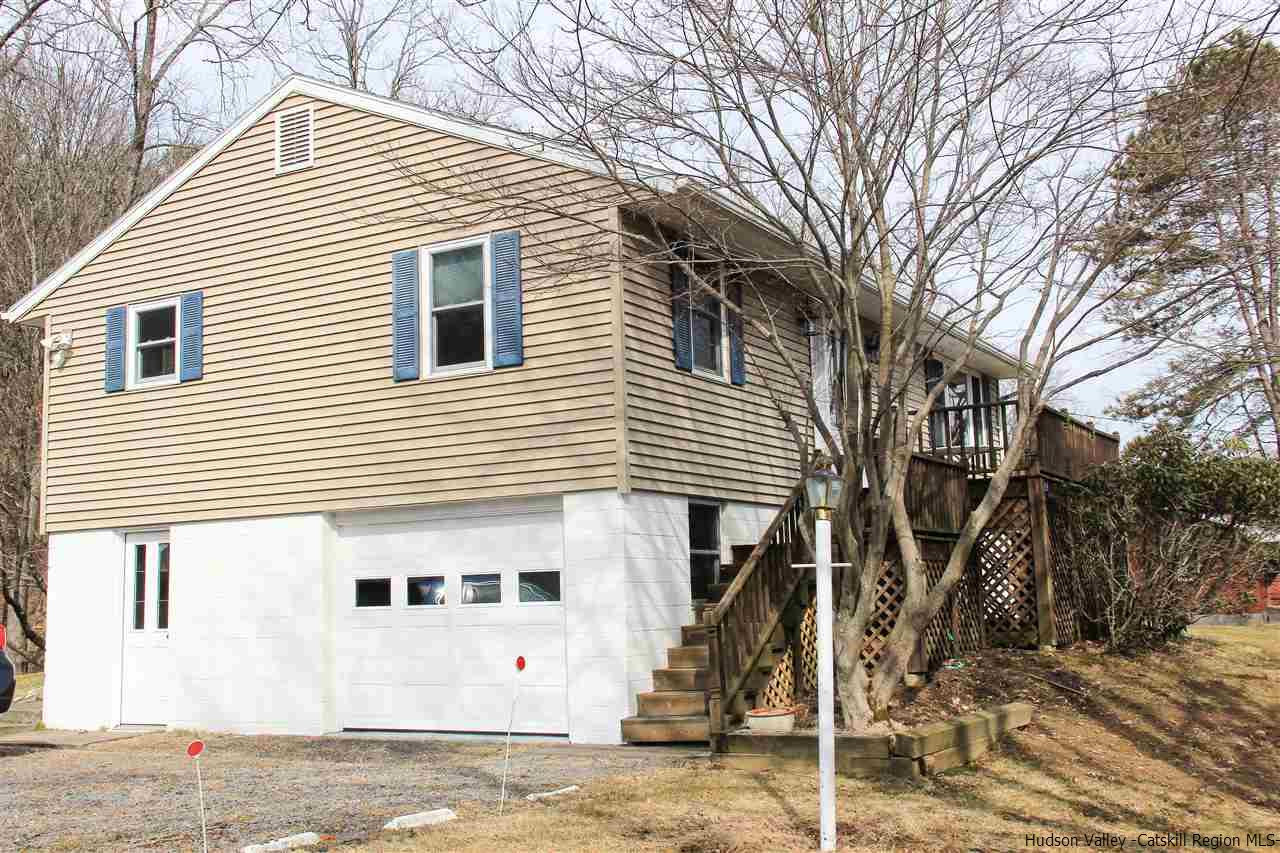 28 Hudson Ridge Road New Baltimore, NY 12124 - Photo 3 of 32 Photo 3